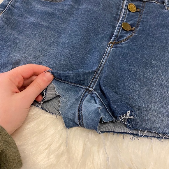 Articles of Society Anthro distressed denim shorts size 31 - Picture 10 of 11